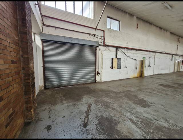 1,563M² WAREHOUSE FOR SALE IN BENROSE
